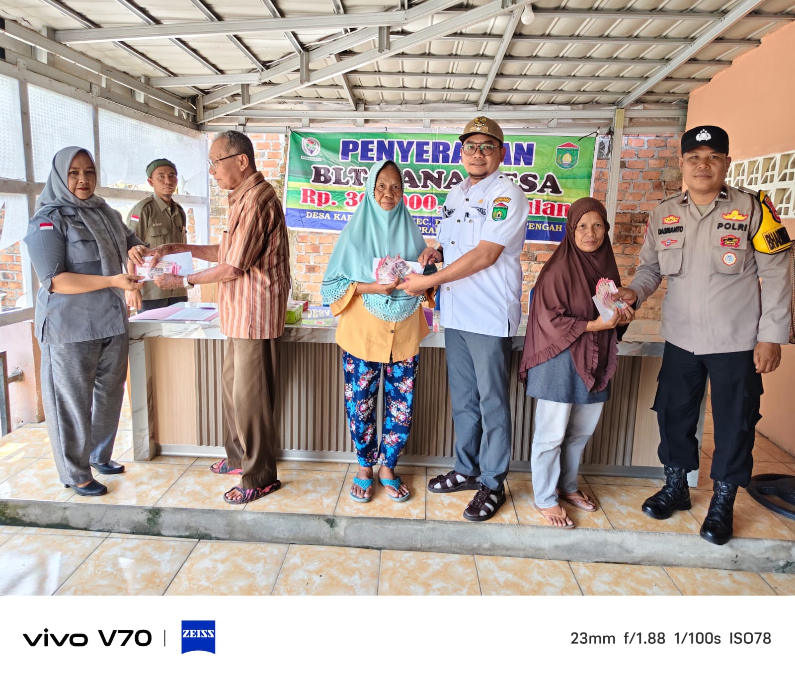 Pemdes Karang Bindu Salurkan BLT Tahap I Tahun 2026, 32 KPM Terima Rp900 Ribu