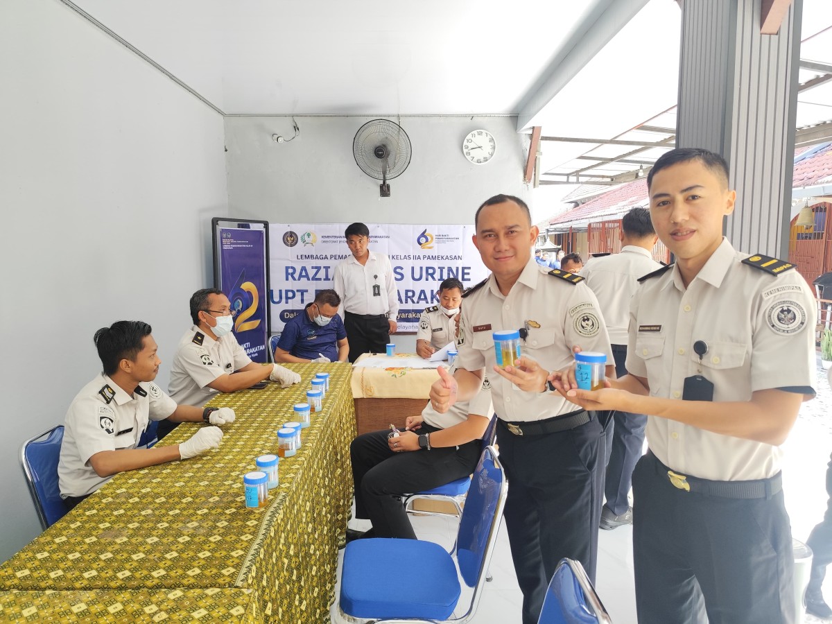 Komitmen Zero Halinar, Lapas Pamekasan Gelar Tes Urine Massal