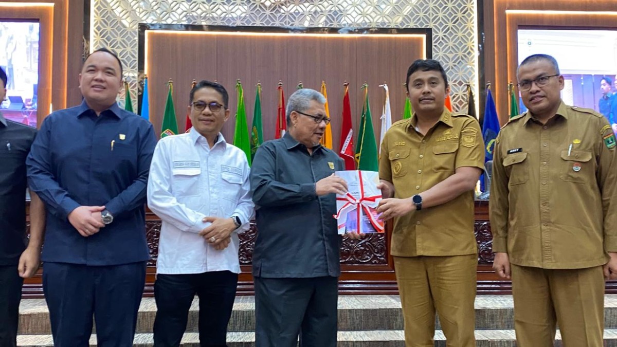 Sidang Paripurna LKPJ Kepala Daerah 2025, DPRD Sumbar Penetapan Rekomendasi 