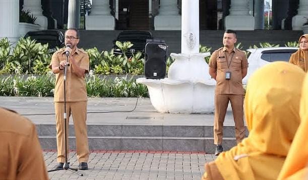 Maifrizon Pimpin Apel Pagi Sekretariat DPRD Sumbar, Tekankan Disiplin dan Profesionalisme